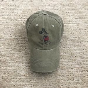 NWOT Disney Mickey Mouse hat